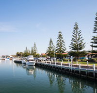 White Caps B - New Styles  Spacious Home - Accommodation Nelson Bay