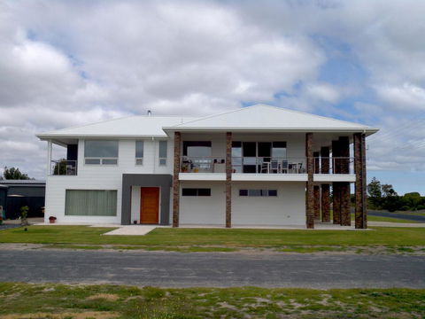 White Caps B&B Apartment - Accommodation Nelson Bay 1