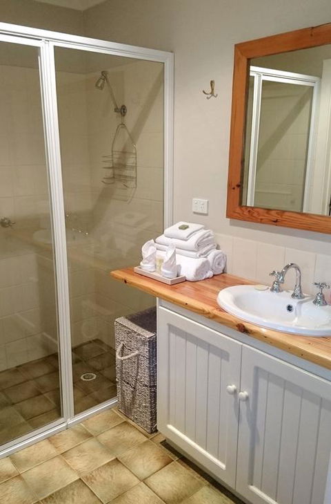 William Bay Cottages - Accommodation Nelson Bay 3