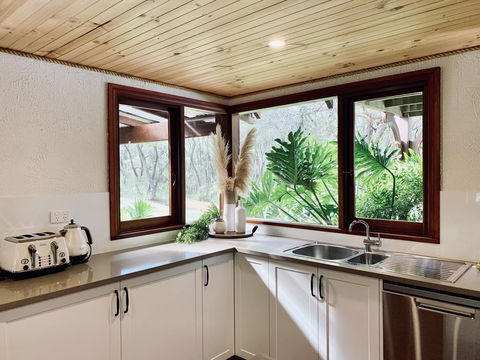William Bay Cottages - Accommodation Nelson Bay 0