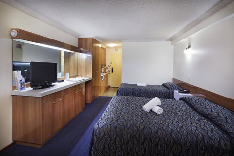 Windsor Lodge - Accommodation Nelson Bay 2