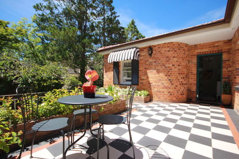 Winston Cottage At Three Sisters - Nelson Bay Accommodation.com 0
