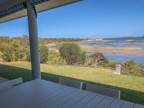 Wrightaway - Accommodation Nelson Bay 0