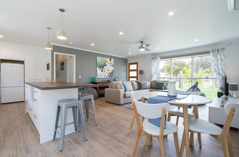 Xanadu Shores - Nelson Bay Accommodation.com 3