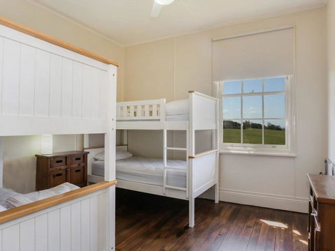 Yamba Pilot Cottage 1 - Pets Welcome - Close To Beach - Accommodation Nelson Bay 3