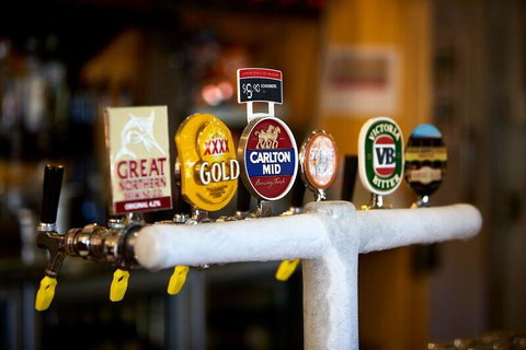 Yandina Hotel - Accommodation Nelson Bay 2