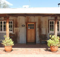 York Cottages and Burnley House - Accommodation Nelson Bay