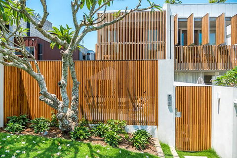 Your Luxury Escape - Driftwood Three At Clarkes Beach - Accommodation Nelson Bay 0
