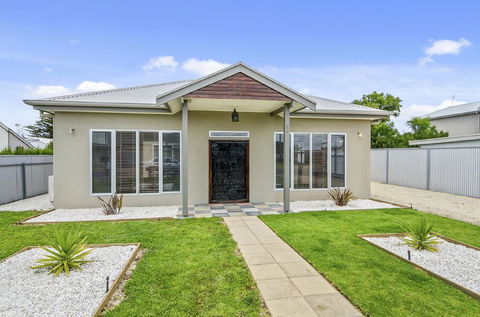 Zaahira House - Accommodation Nelson Bay 0