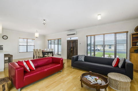 Zaahira House - Accommodation Nelson Bay 1