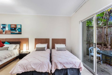Zenith Studio, Unit 3/10 Messines Street - Accommodation Nelson Bay 2