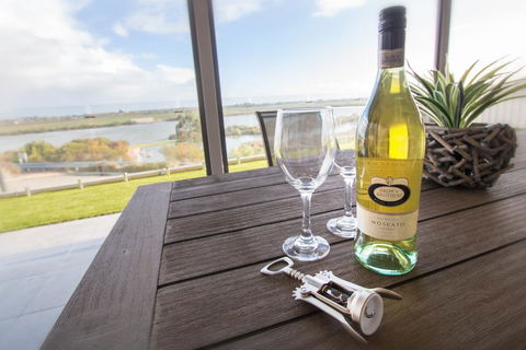 Serenity And Sweeping Murray River Views - Nelsons Bay Accommodation 2