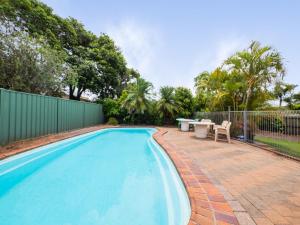 Croydon Ave 50 - Currimundi - Accommodation Nelson Bay 4