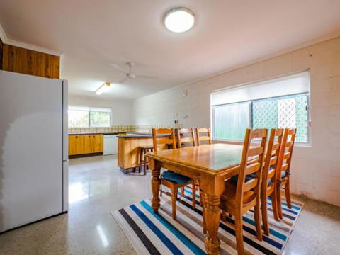 Croydon Ave 50 - Currimundi - Accommodation Nelson Bay 1