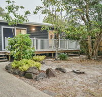 Currimundi Beach House - 1min to Currimundi Lake  Beach - Accommodation Nelson Bay