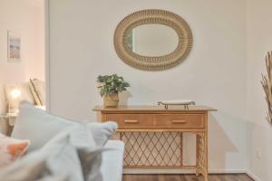 Currimundi Beach House - 1min To Currimundi Lake & Beach - Accommodation Nelson Bay 6