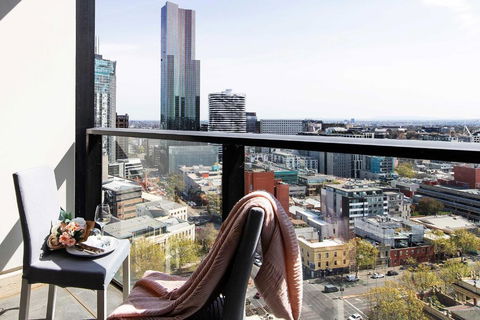 A 2BR Apt Near Melbourne Central Amazing Views - Accommodation Nelson Bay 0