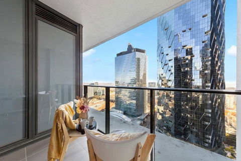 A 2BR Apt With City Views Next To Southern Cross - Accommodation Nelson Bay 2