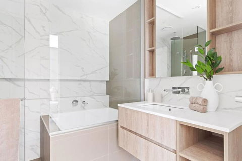 A 2BR Apt With Stunning City Views FREE Parking - Accommodation Nelson Bay 4