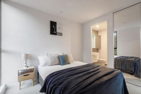 A 3BR Apt Next To Melbourne Zoo FREE Parking - Accommodation Nelson Bay 1