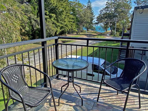 A BEACH AFFAIR - Accommodation Nelson Bay 0