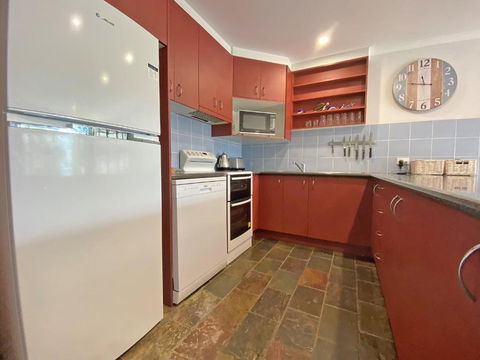 A BEACH AFFAIR - Accommodation Nelson Bay 4