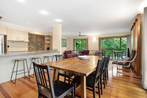 A Beach House - Accommodation Nelson Bay 3