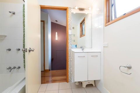 A Beach House - Accommodation Nelson Bay 4
