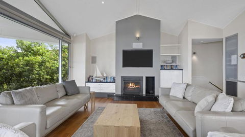 A Beachside Getaway - 8 - Accommodation Nelson Bay 1