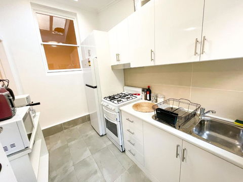 A Beautiful Terrace House With Parking & Courtyard - Accommodation Nelson Bay 2