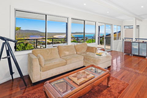 A BIGGER Slice Of Paradise - Accommodation Nelson Bay 2