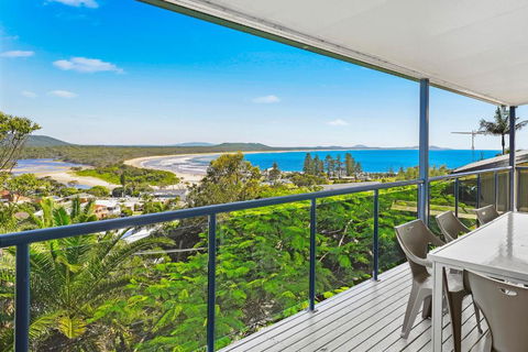 A BIGGER Slice Of Paradise - Accommodation Nelson Bay 0