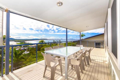 A BIGGER Slice Of Paradise - Accommodation Nelson Bay 1