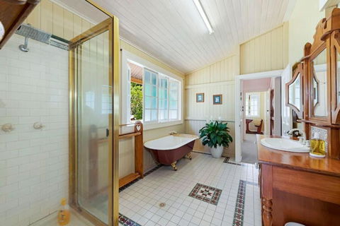 A Charming Queenslander - Accommodation Nelson Bay 3