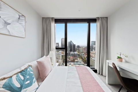 A Chic 2BR Apt Near Melbourne CBD W FREE Parking - Accommodation Nelson Bay 0