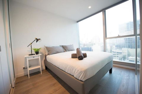 A Chic 2BR CBD Apartment Near Southern Cross - Accommodation Nelson Bay 4