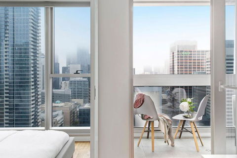 A Chic & Lovely 2BR Apt CBD With City Views - Accommodation Nelson Bay 4