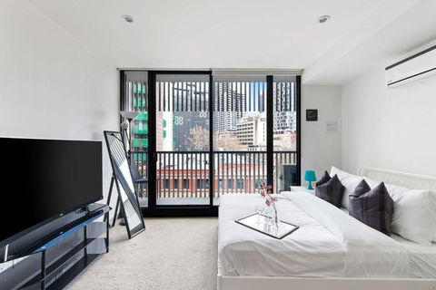 A Chic Studio Only A 4-min Walk To Victoria Market - Accommodation Nelson Bay 2