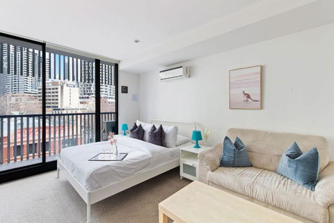 A Chic Studio Only A 4-min Walk To Victoria Market - Accommodation Nelson Bay 3