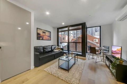 A Comfy 2BR Apt 5-Min Walk To Melbourne Central - Accommodation Nelson Bay 1