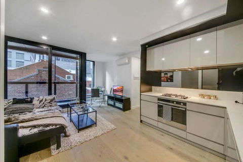 A Comfy 2BR Apt 5-Min Walk To Melbourne Central - Accommodation Nelson Bay 2