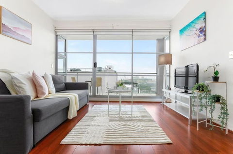 A Comfy & Spacious 2BR Apt Harbour View - Accommodation Nelson Bay 0