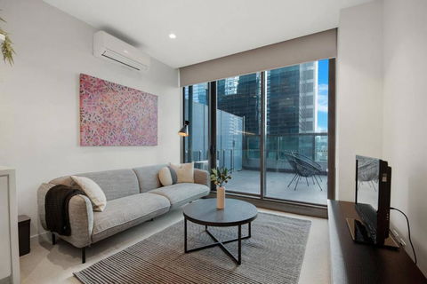A Cosmopolitan Hub In CBD Centre - Accommodation Nelson Bay 1