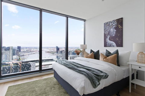 A Cozy 2BR Apt With Harbour Views FREE Parking - Accommodation Nelson Bay 0