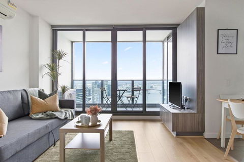 A Cozy 2BR Apt With Harbour Views FREE Parking - Accommodation Nelson Bay 2