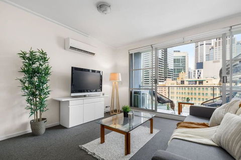 A Modern Apt City Views Next To Darling Harbour - Accommodation Nelson Bay 2