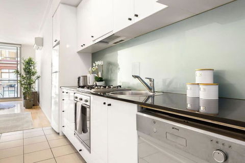 A Modern & Stylish Studio Next To Darling Harbour - Accommodation Nelson Bay 3