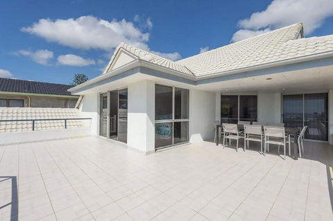 A Perfect Stay - Serendipity - Accommodation Nelson Bay 3