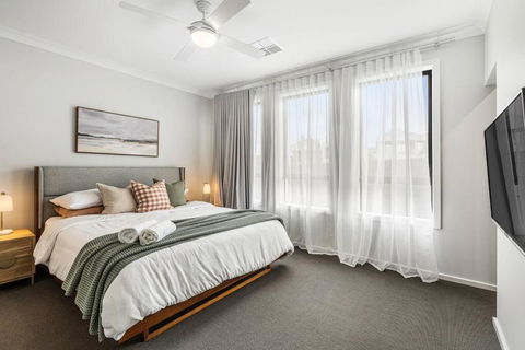 A Plus Location Views Games Balcony BBQ And Dining - Accommodation Nelson Bay 3