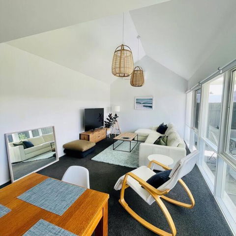 A Wave From It All - Accommodation Nelson Bay 0